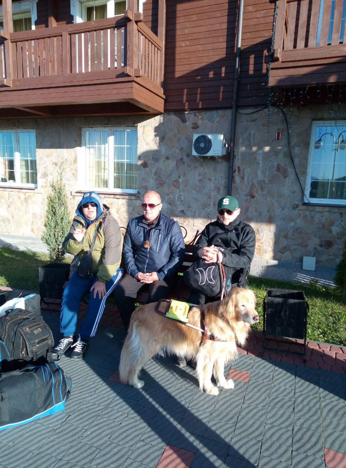 В Україні створюють перший Центр підготовки собак-поводирів для допомоги постраждалим від війни. Фото 3